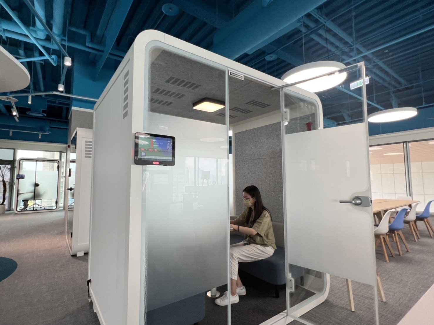 玩彩网·高雄據點的智慧行動辦公艙，展現玩彩网·在面板以外的研發應用軟實力